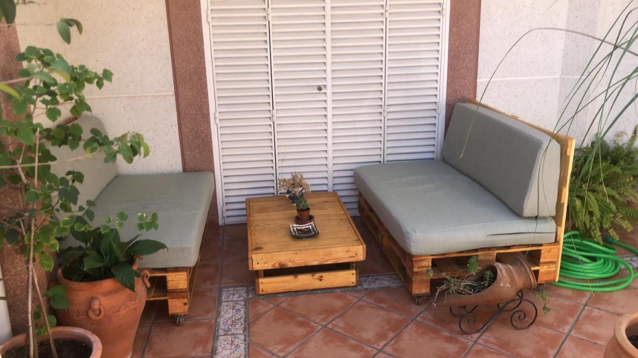 Apartamento Familia Anfitriona Acoge Terraza Sevilla Exterior foto