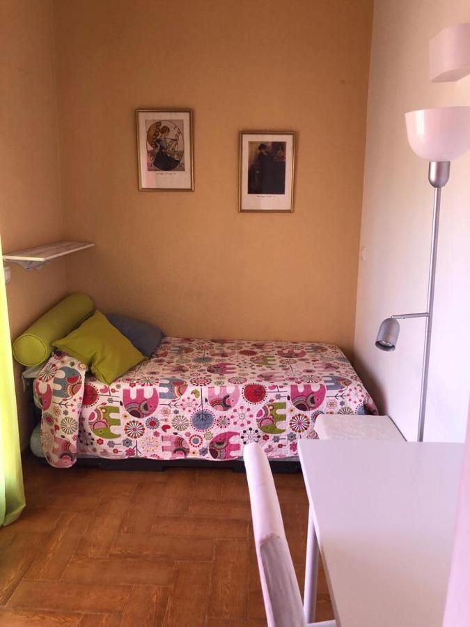 Apartamento Familia Anfitriona Acoge Terraza Sevilla Exterior foto